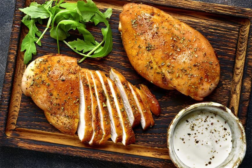 Thịt gà có hàm lượng giá trị dinh dưỡng cao rất tốt cho sức khỏe mọi người