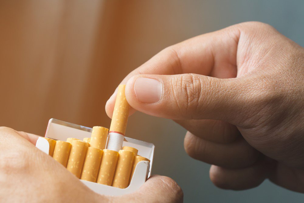 Hút thuốc là một trong các nguyên nhân gây bệnh trào ngược dạ dày thực quản